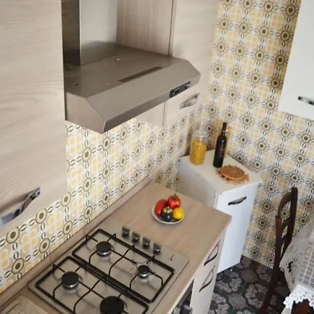 Beautiful On The In Location With Spacious Balcony; Pets Apartment *